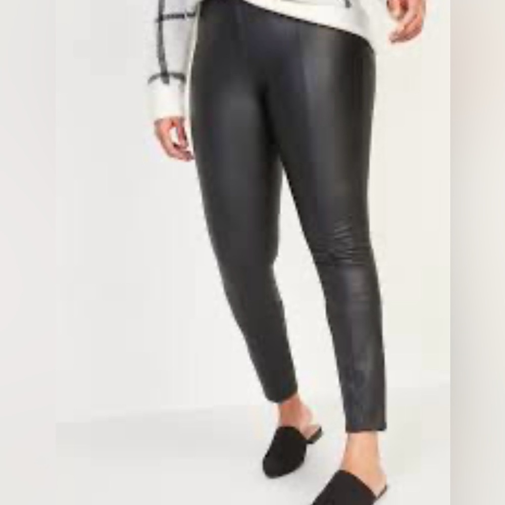 Old Navy High-Waisted Stevie Faux-Leather Pants Size M